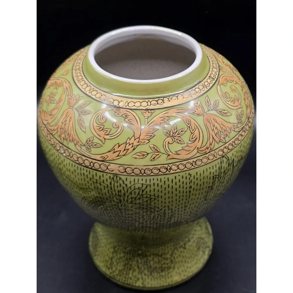 Vintage Oriental Accent Ceramic Ginger Jar Vase with Lid by Oriental Accent...